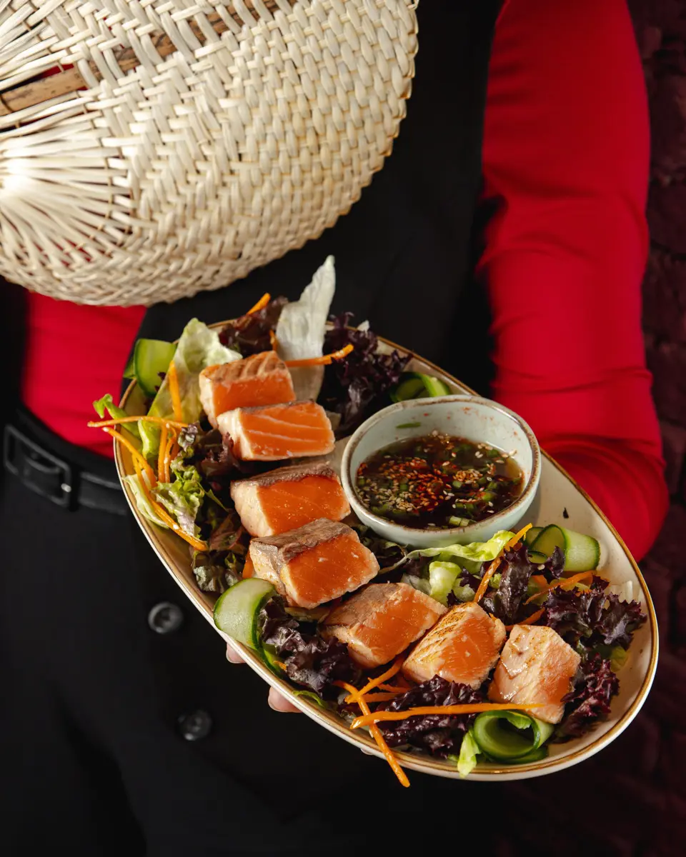 Salmon tataki